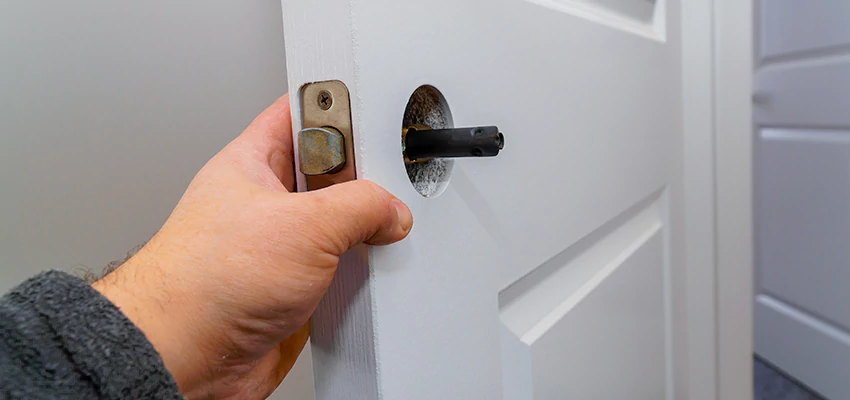 Nighttime Locksmith For Lock Repair in Pine Hills, FL