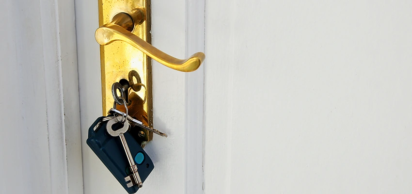 Broken Door Key Extraction in Pine Hills, FL